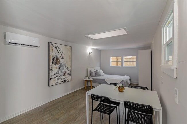 Building Photo - 1435 NW 7th Ave