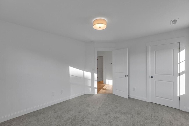 Building Photo - Oyster Landing Home Available with Pond View!