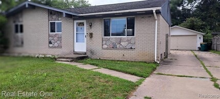 Building Photo - 30525 Cherry Ave