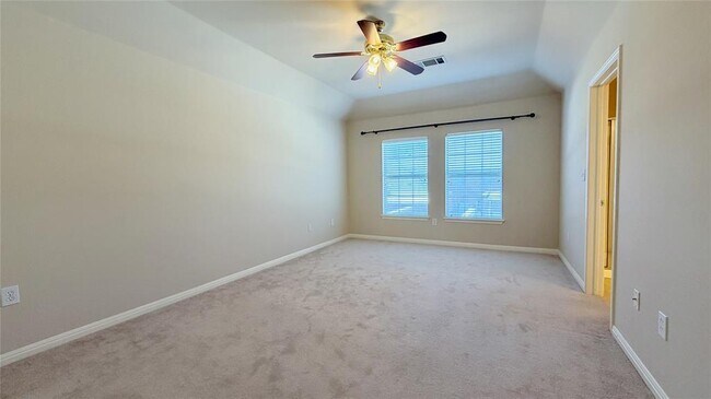 Building Photo - 5515 Davis Ln