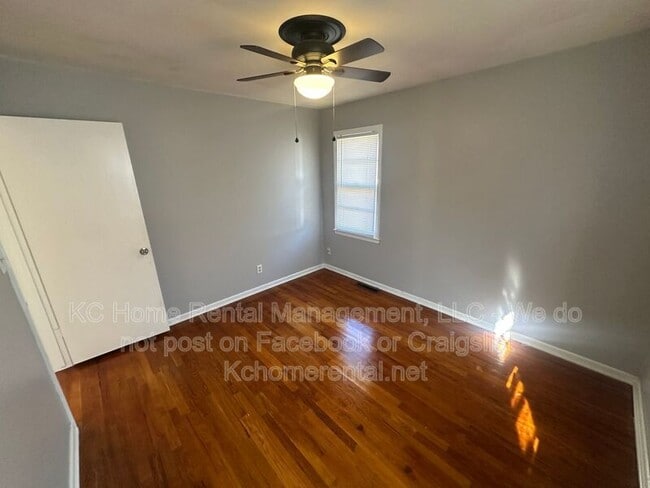 Building Photo - 5216 NE 44th St