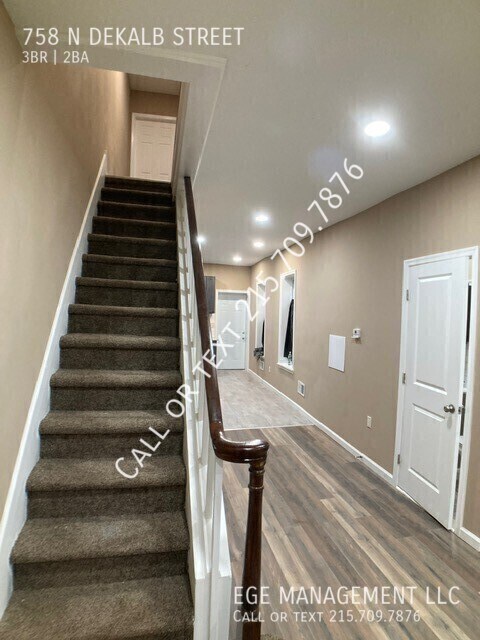 Building Photo - 758 N Dekalb St