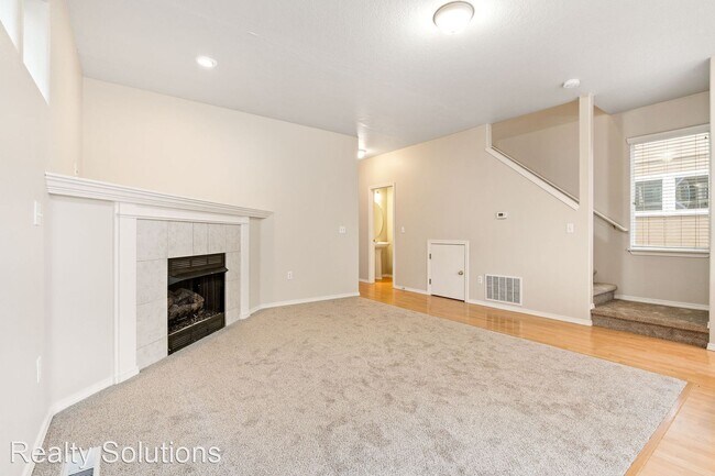 Building Photo - 3 br, 2.5 bath House - 17691 SW September ...