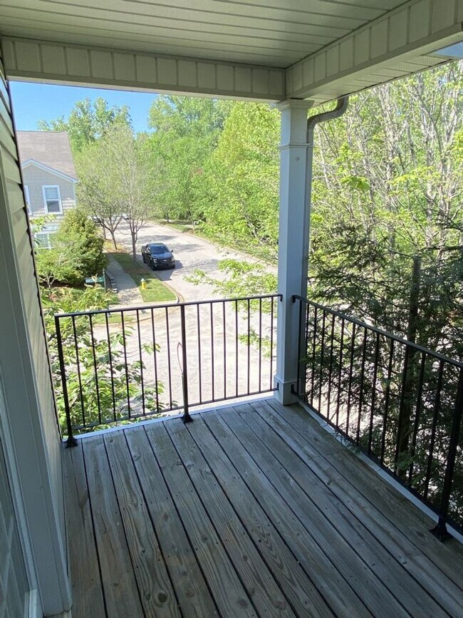 Building Photo - 2 story, 3 Bedroom Corner Lot Home in Corn...