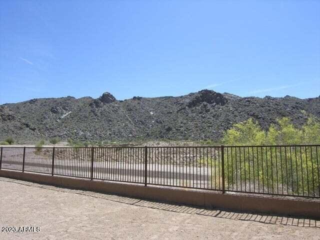 Building Photo - 609 E Pearce Rd
