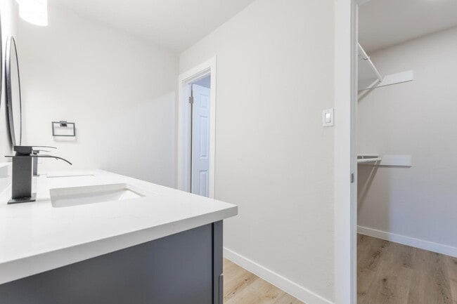 Building Photo - 7410 Brandyridge