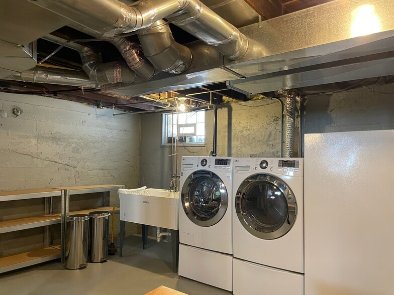 Lower Level Laundry - 5025 York Ave S