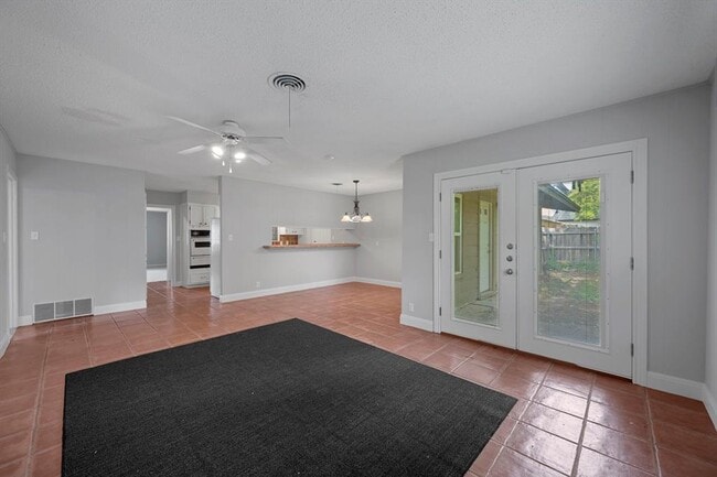 Building Photo - 3100 Whiteway Dr