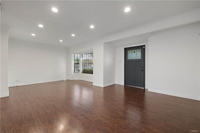 Building Photo - 17061 Germain St