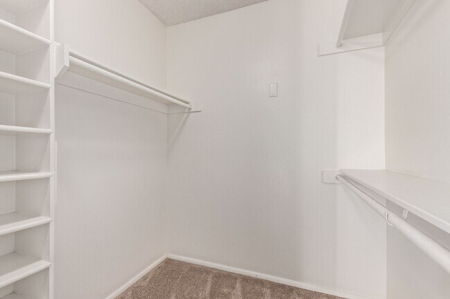 Building Photo - Comfortable 3-Bed, 2-Bath Home in Glendale...