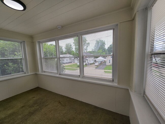Building Photo - 1109 Dousman St