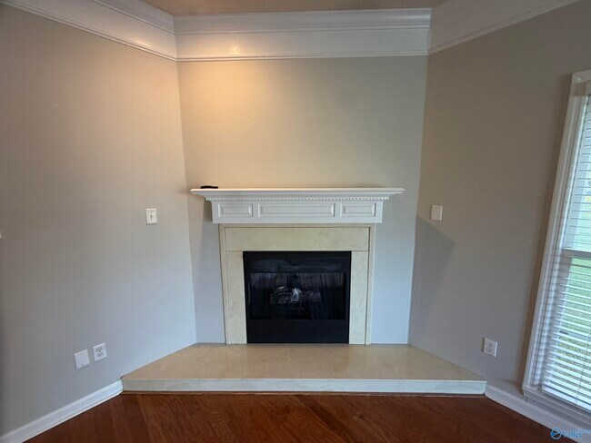 Building Photo - 2410 Brookline Ct S W