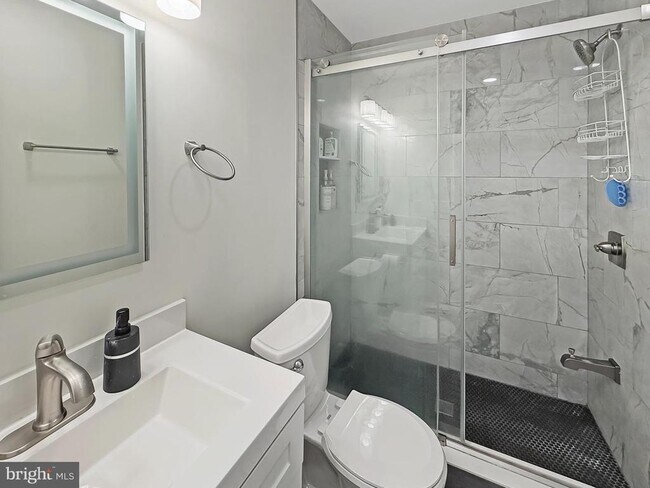 Building Photo - 2535 James Monroe Cir