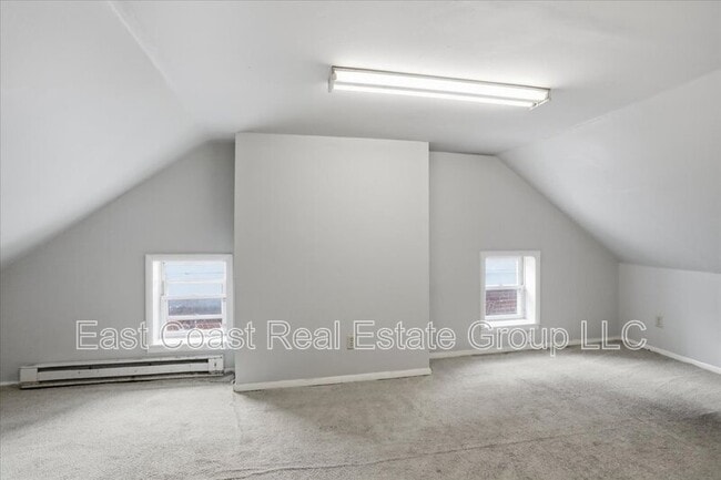 Building Photo - 834 W Washington St