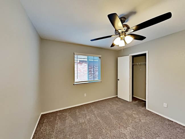 Building Photo - 1533 Warrington Way