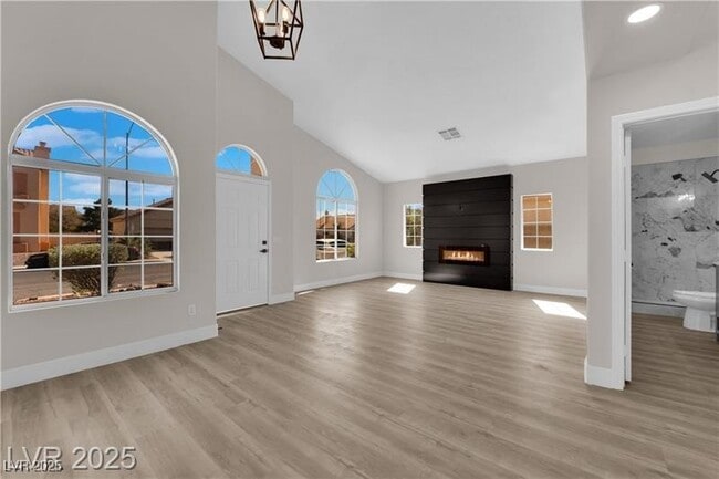 Building Photo - 632 Hitchen Post Dr