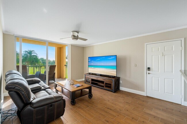 Building Photo - 135 Yacht Club Way