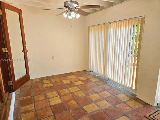 Building Photo - 6624 SW 78th Terrace