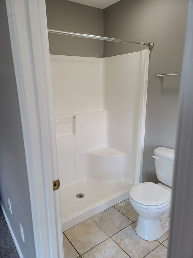 Building Photo - 3 Bedroom 2 1/2 bath Townhome for Rent in Waynesboro