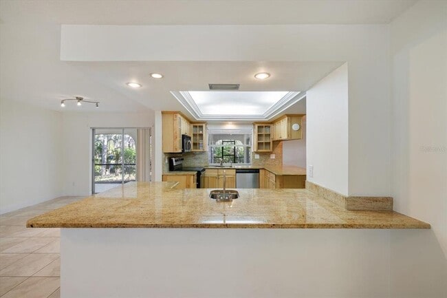 Building Photo - 5151 Oakmont Pl
