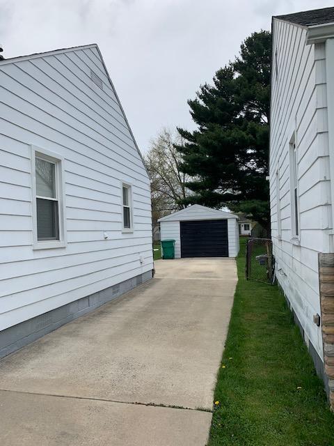 Building Photo - 24329 Grove Ave