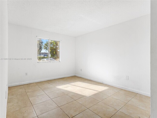 Building Photo - 15221 SW 80th St