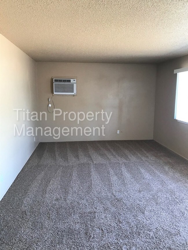 Building Photo - 1400 Harris Ave