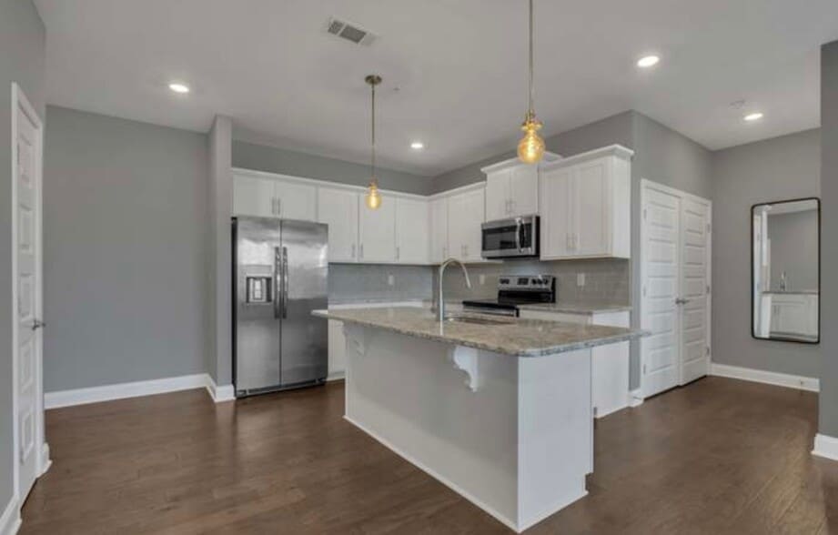 stainless appliances - 1000 Vintage Green Ln