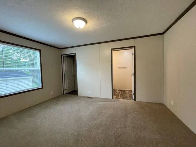 Building Photo - 99 Sheppard Ave