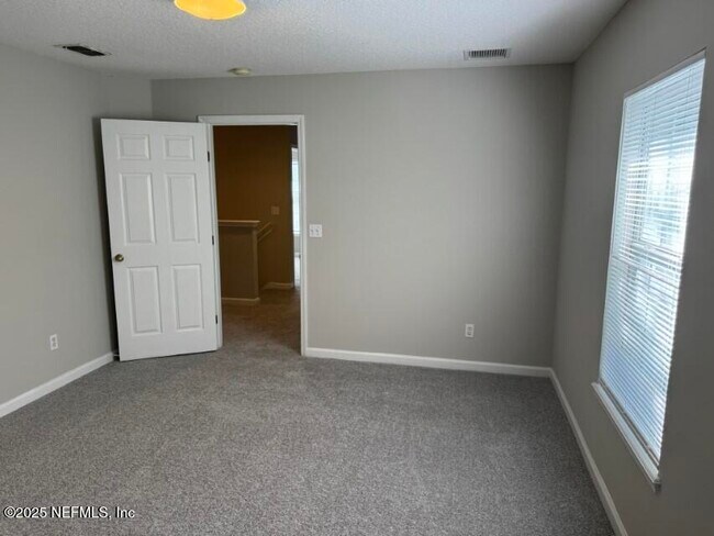 Building Photo - 14014 Summer Breeze Dr