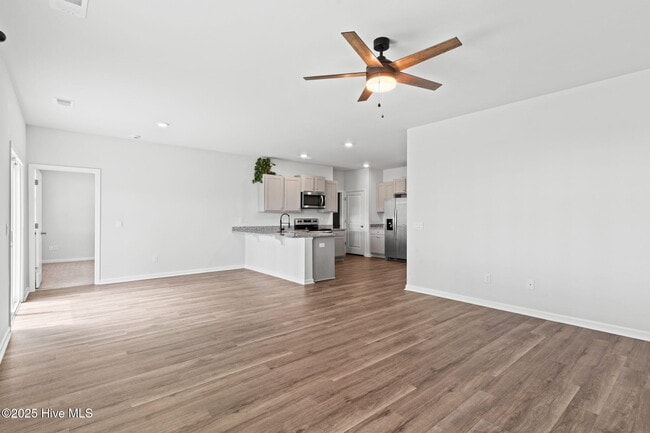 Building Photo - 1760 RIVERTON Dr SE