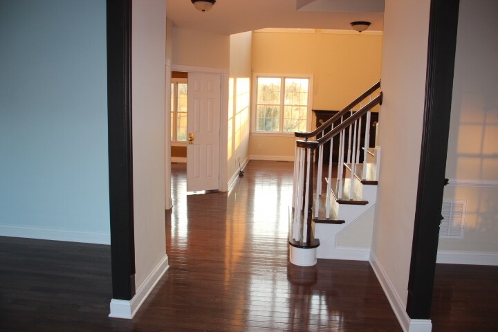 Building Photo - 5009 Groves Edge Ln
