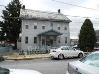 Building Photo - 715 Monroe St