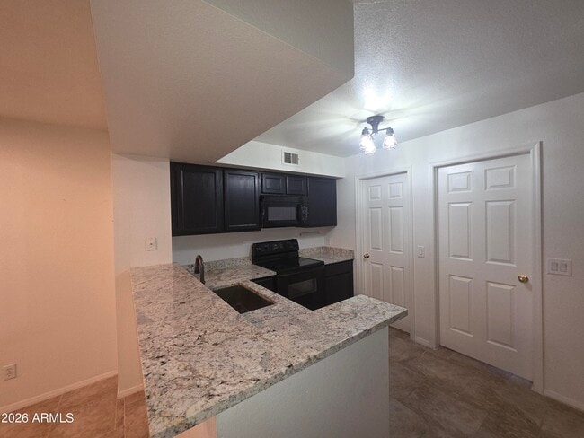 Building Photo - 2333 E Southern Ave