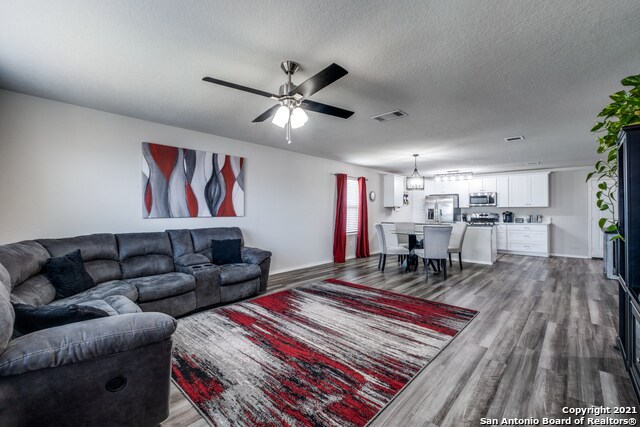Building Photo - 31588 Bard Ln