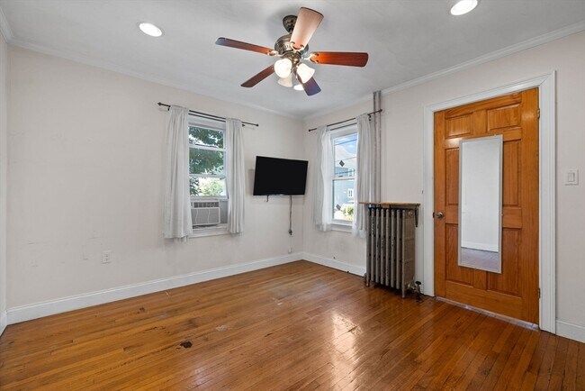 Building Photo - 42 Alden Pl