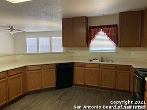 Building Photo - 13719 York Woods