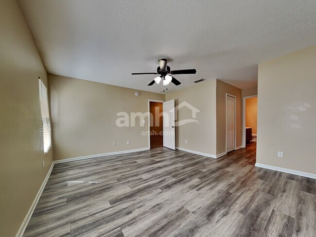 Building Photo - 1861 McGirts Point Blvd