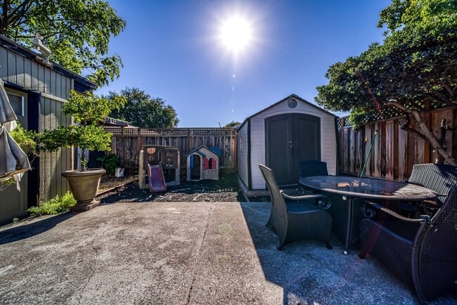 Building Photo - Charming Cottage Home In Central Redwood City - 3D Tour