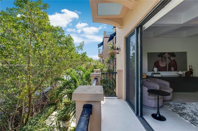 Building Photo - 6222 Paradise Point Dr