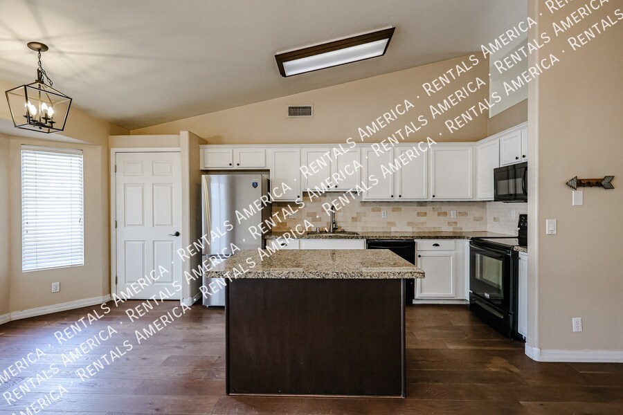 Building Photo - 2292 E Remington Pl