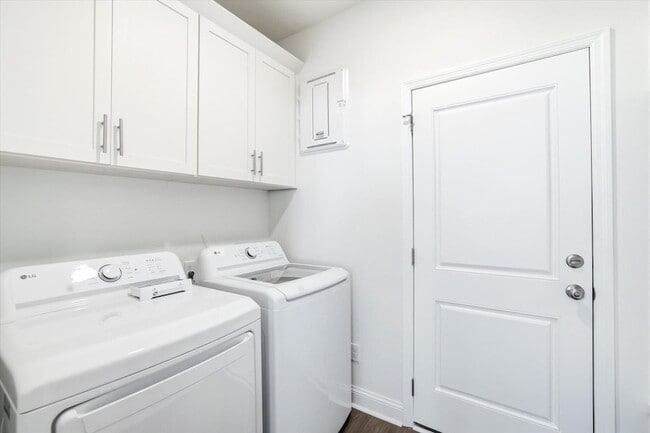 Building Photo - 201 Ursaline St