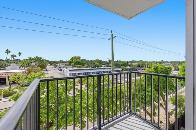 Building Photo - 2520 N Andrews Ave