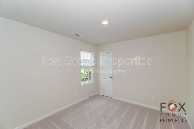 Building Photo - 131 Arden Ct