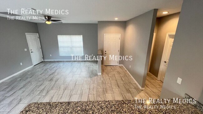 Building Photo - 1161 Yager Rd SE