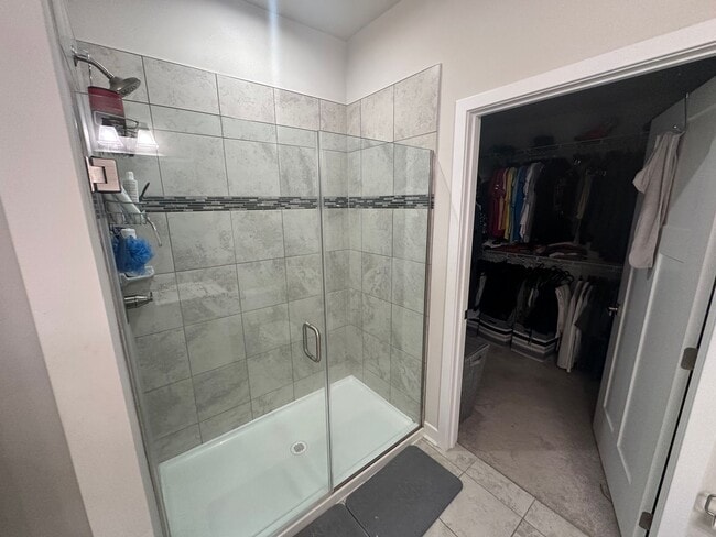 Building Photo - Townhouse in Sunset Glen