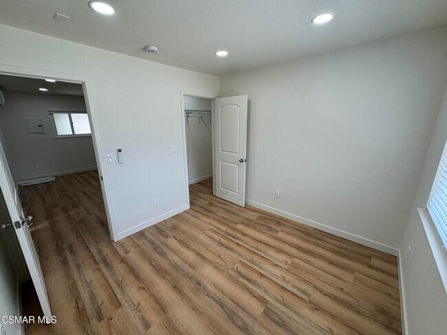 Building Photo - 1281 Hartley Ave