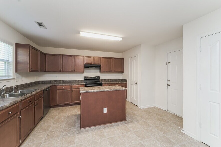 Building Photo - 4610 Palustris Ct