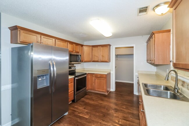 Building Photo - 4184 Destin Dr