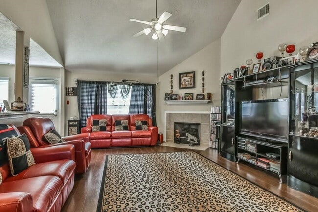 Building Photo - 5302 Palo Duro Dr